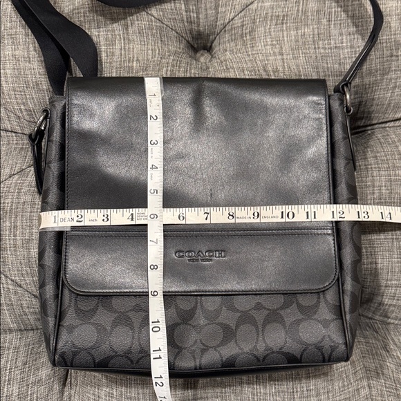 Coach Bag Signature Messenger Flap Crossbody - Picture 17 of 17